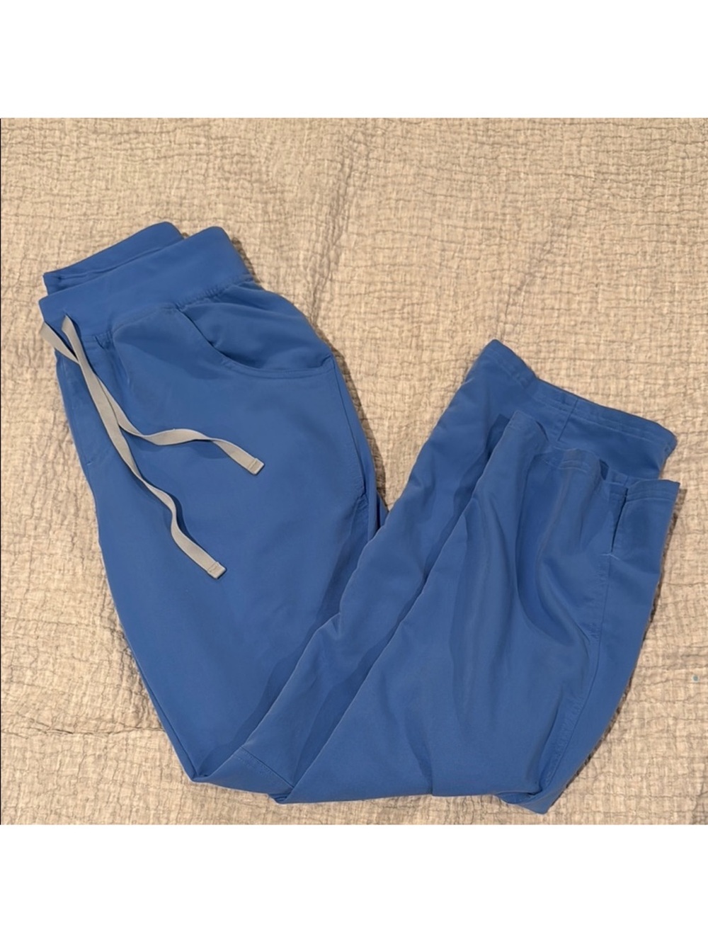Figs Ceil Blue Kade
